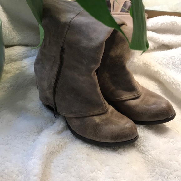 fergie suede boots